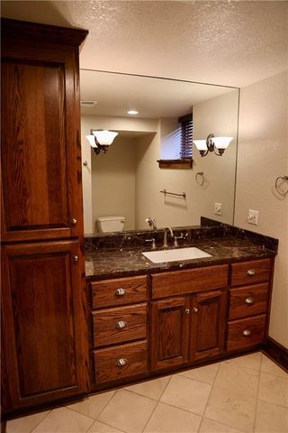 801 W 56th Street, Kansas City, MO 64113