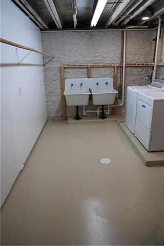 801 W 56th Street, Kansas City, MO 64113