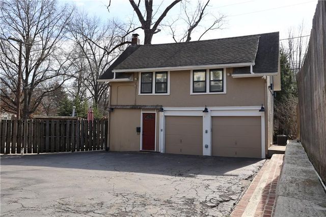 801 W 56th Street, Kansas City, MO 64113