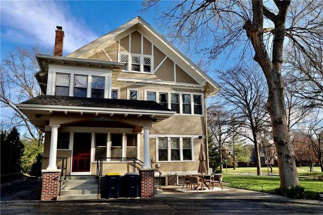 801 W 56th Street, Kansas City, MO 64113