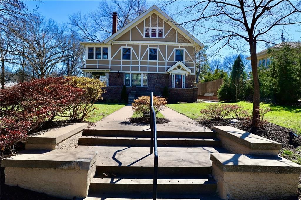 801 W 56th Street, Kansas City, MO 64113