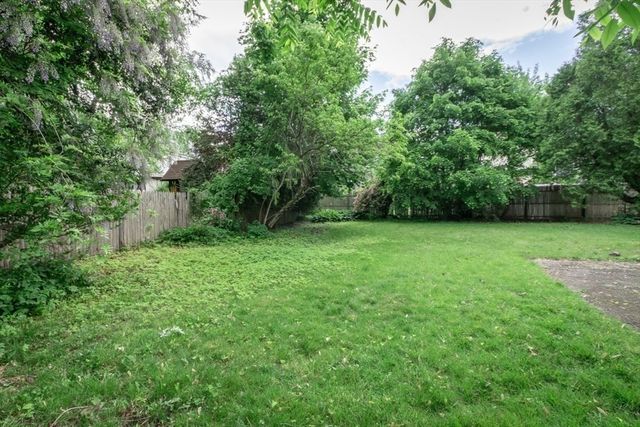 21 Salem St, Swampscott, MA 01907