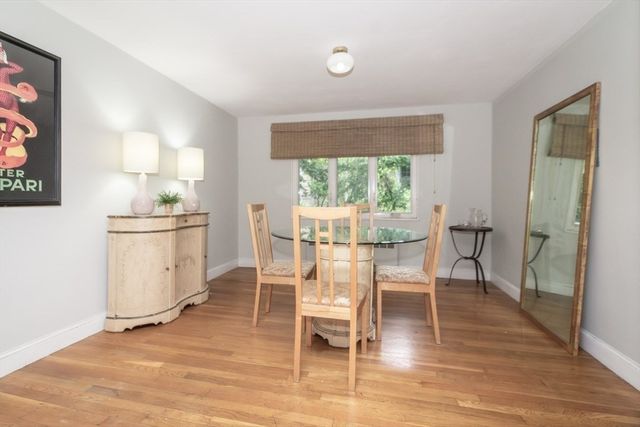 21 Salem St, Swampscott, MA 01907