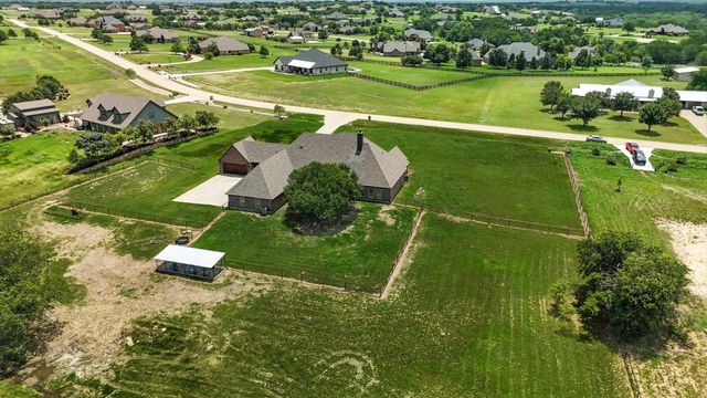 12780 Cartwright Trail, Ponder, TX 76259