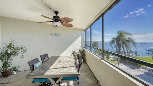 108 9TH STREET S E, Bradenton Beach, FL 34217