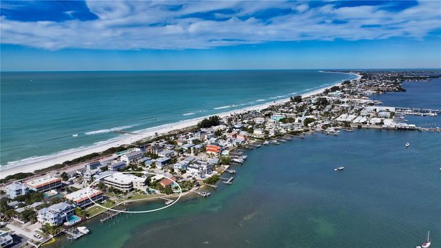 108 9TH STREET S E, Bradenton Beach, FL 34217