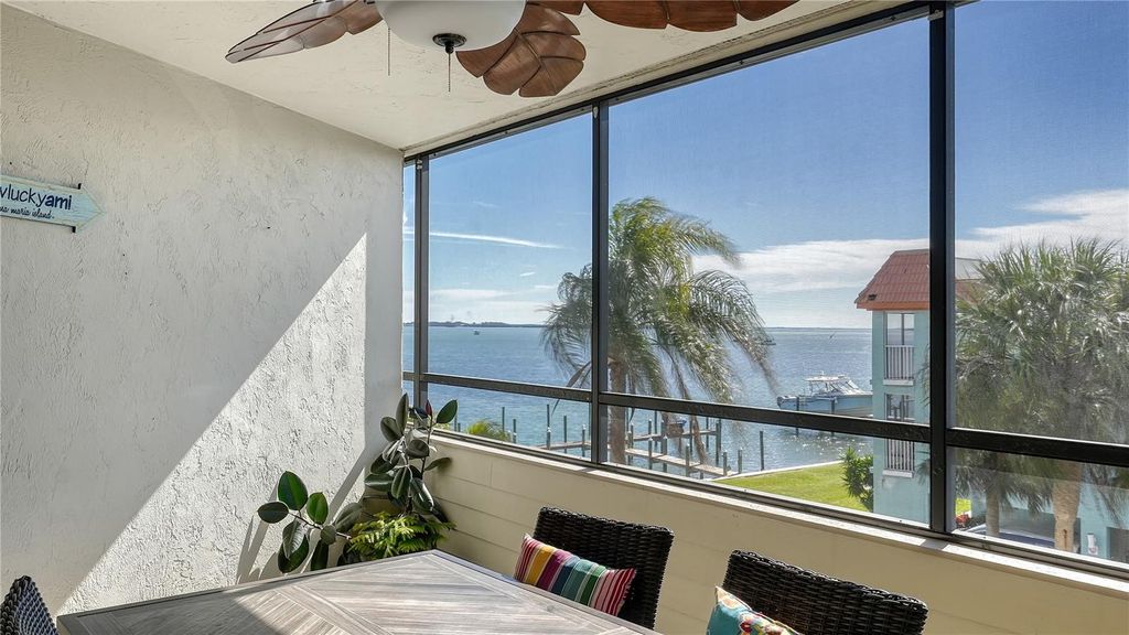 108 9TH STREET S E, Bradenton Beach, FL 34217