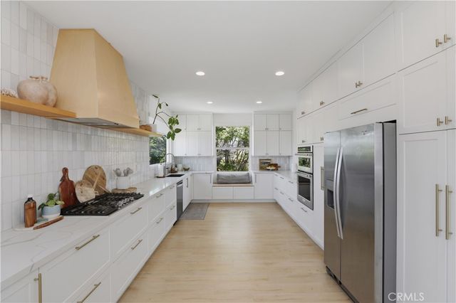 4241 Stonebriar, Corona, CA 92883