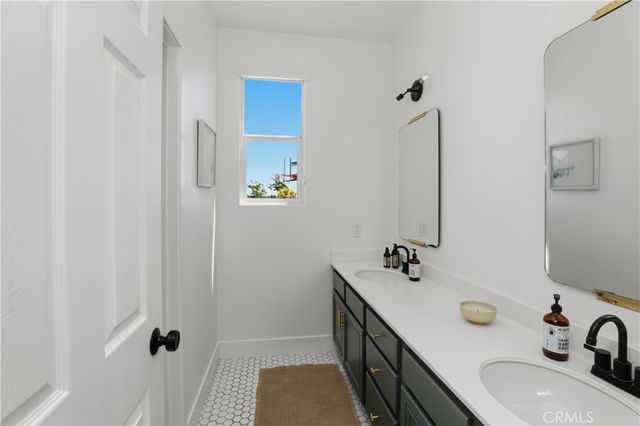4241 Stonebriar, Corona, CA 92883