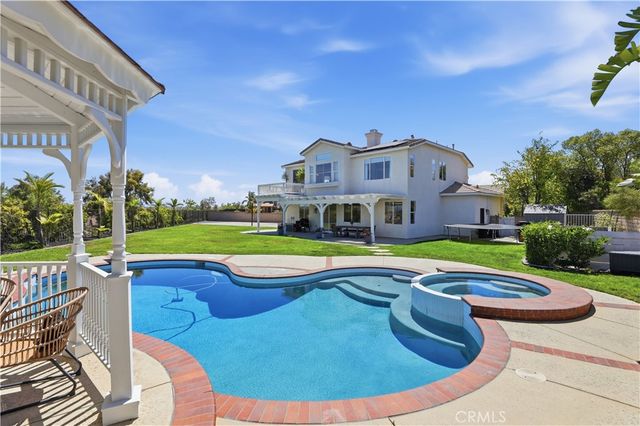 4241 Stonebriar, Corona, CA 92883