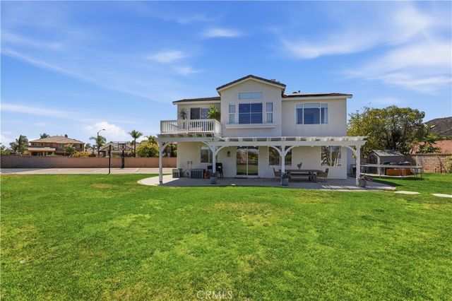4241 Stonebriar, Corona, CA 92883
