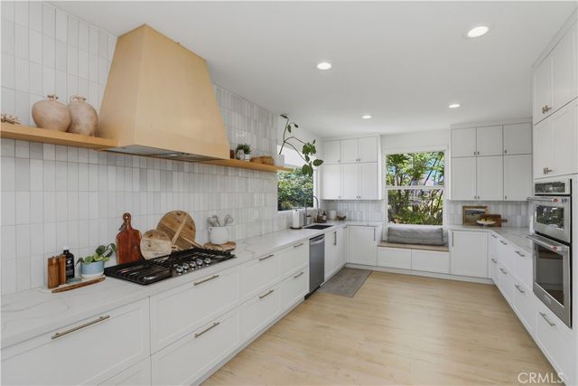 4241 Stonebriar, Corona, CA 92883