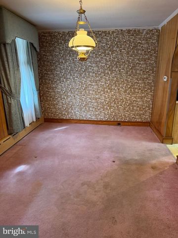 701 E GRAND AVE, Tower City, PA 17980