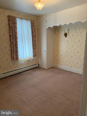 701 E GRAND AVE, Tower City, PA 17980