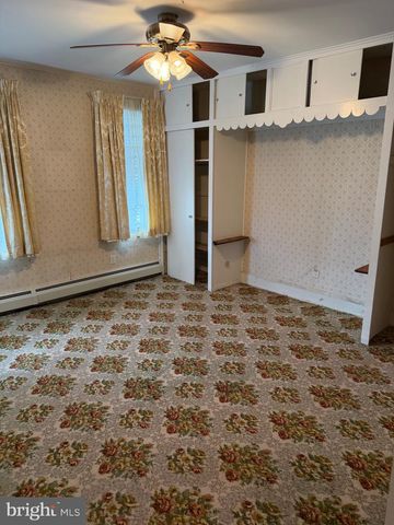 701 E GRAND AVE, Tower City, PA 17980