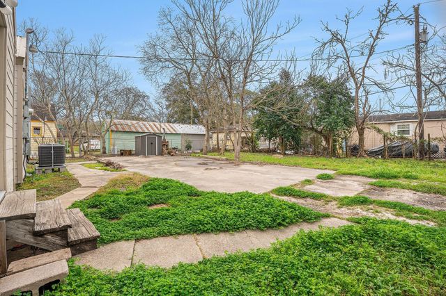 202 Beatrice Street, La Marque, TX 77568