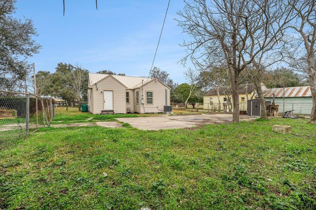 202 Beatrice Street, La Marque, TX 77568