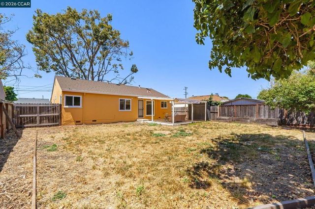 17242 Via El Cerrito, San Lorenzo, CA 94580