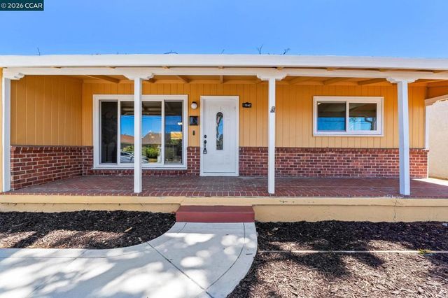 17242 Via El Cerrito, San Lorenzo, CA 94580
