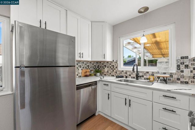 17242 Via El Cerrito, San Lorenzo, CA 94580