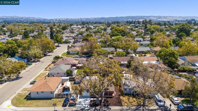17242 Via El Cerrito, San Lorenzo, CA 94580