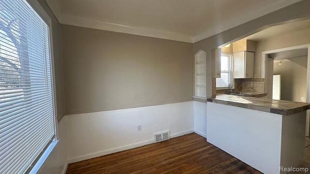 20301 Gilchrist Street, Detroit, MI 48235