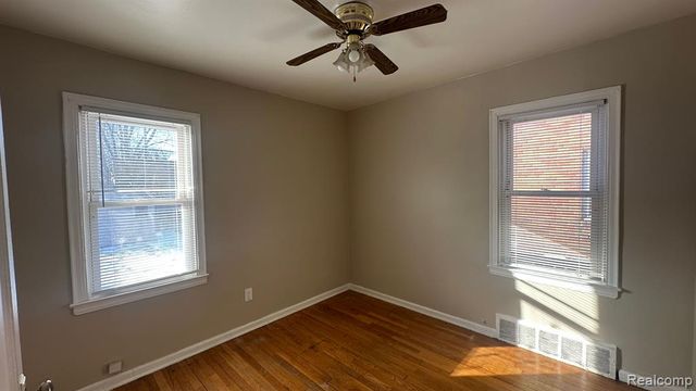 20301 Gilchrist Street, Detroit, MI 48235