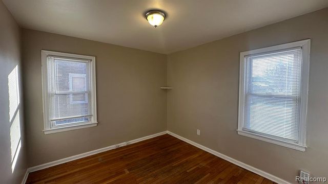 20301 Gilchrist Street, Detroit, MI 48235