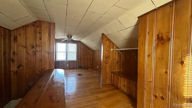 20301 Gilchrist Street, Detroit, MI 48235