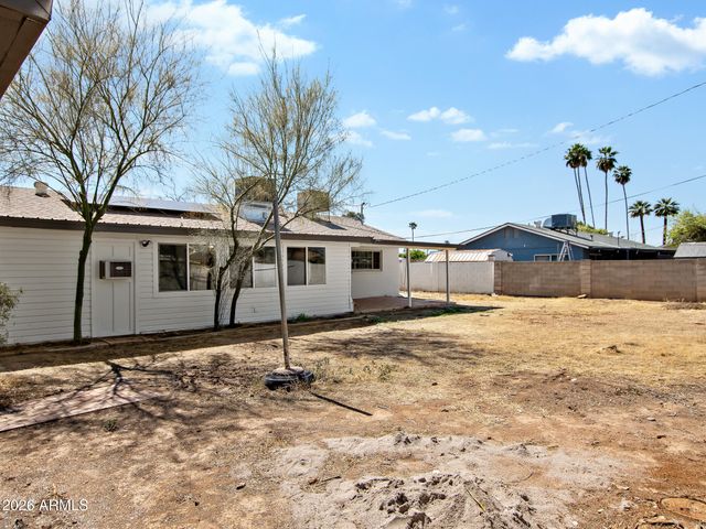 684 W CARLA VISTA Drive, Chandler, AZ 85225