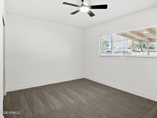 684 W CARLA VISTA Drive, Chandler, AZ 85225