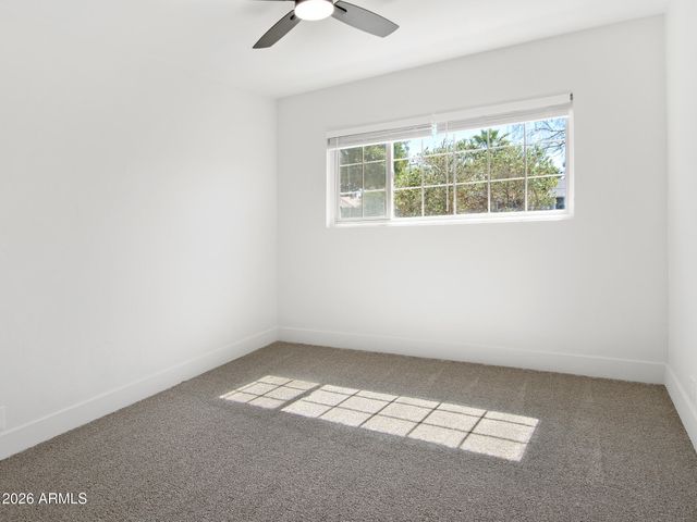 684 W CARLA VISTA Drive, Chandler, AZ 85225