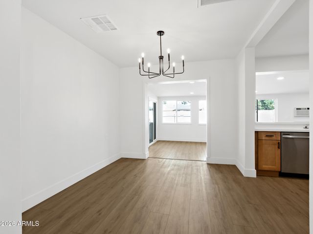 684 W CARLA VISTA Drive, Chandler, AZ 85225