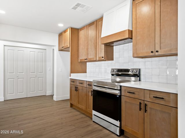 684 W CARLA VISTA Drive, Chandler, AZ 85225