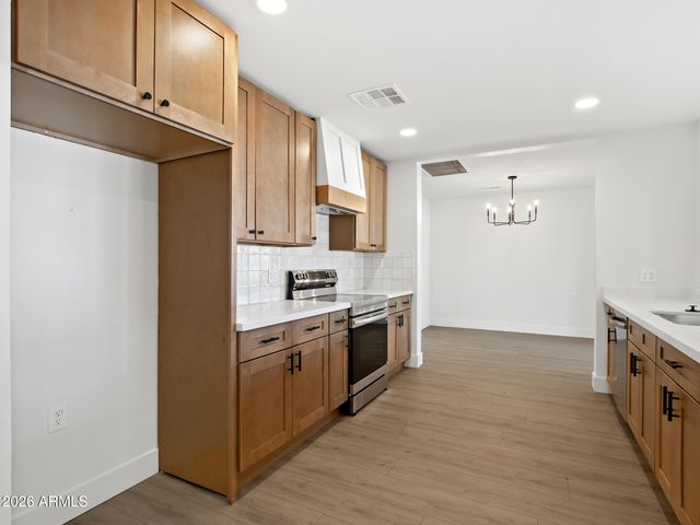 684 W CARLA VISTA Drive, Chandler, AZ 85225