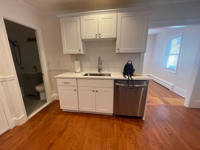 22 Carlton St 1, Salem, MA 01970