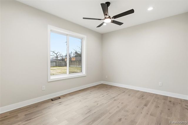 38 Starr Drive, Troy, MI 48083