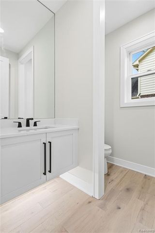 38 Starr Drive, Troy, MI 48083