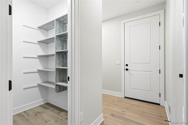 38 Starr Drive, Troy, MI 48083