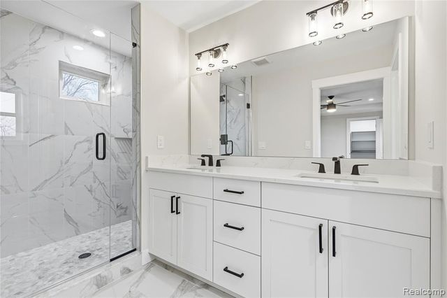 38 Starr Drive, Troy, MI 48083