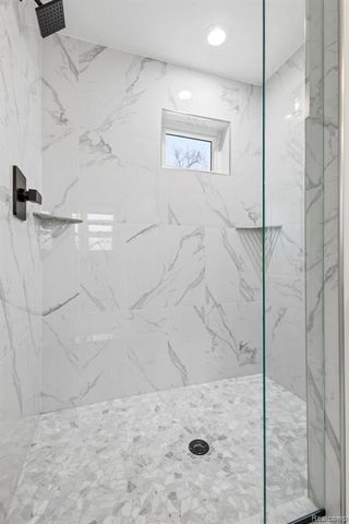 38 Starr Drive, Troy, MI 48083