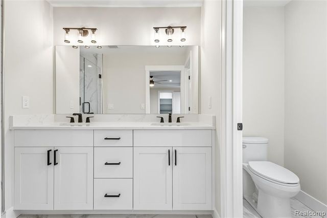 38 Starr Drive, Troy, MI 48083