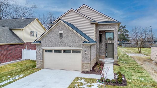 38 Starr Drive, Troy, MI 48083