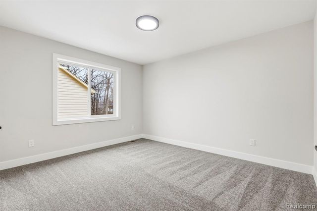 38 Starr Drive, Troy, MI 48083