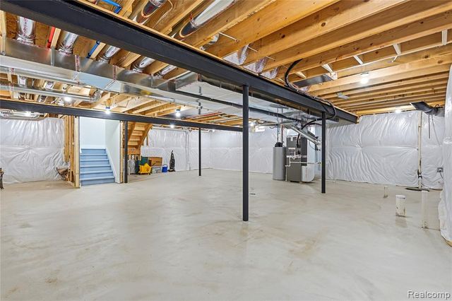 38 Starr Drive, Troy, MI 48083