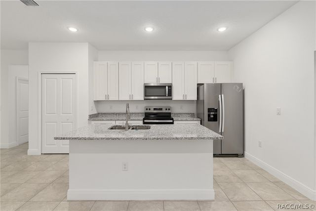 3872 W Baton Lane, Citrus Springs, FL 34433