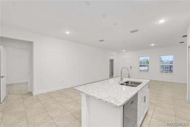3872 W Baton Lane, Citrus Springs, FL 34433