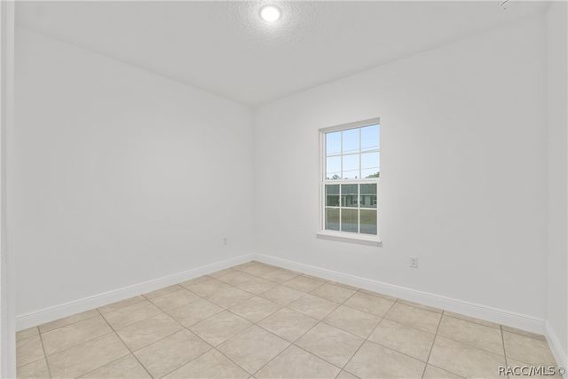 3872 W Baton Lane, Citrus Springs, FL 34433