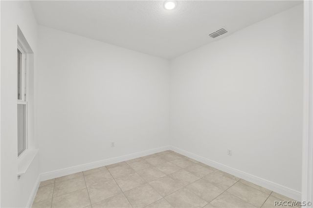 3872 W Baton Lane, Citrus Springs, FL 34433