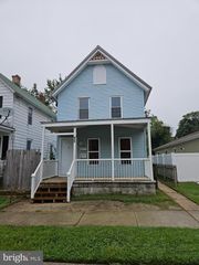 29 N NEW ST #B, Dover, DE 19904